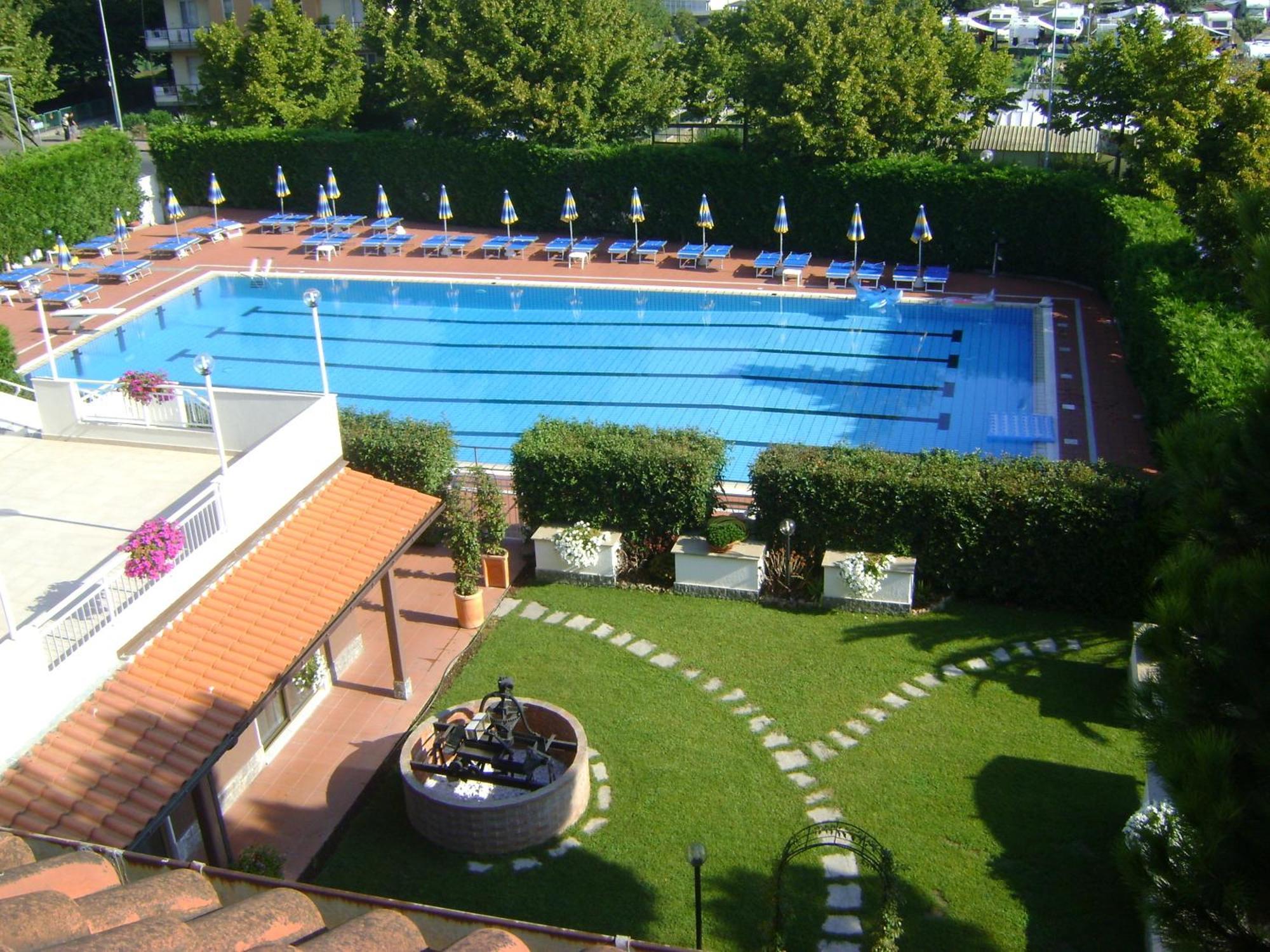 Aparthotel Aurora Wellness & Albenga