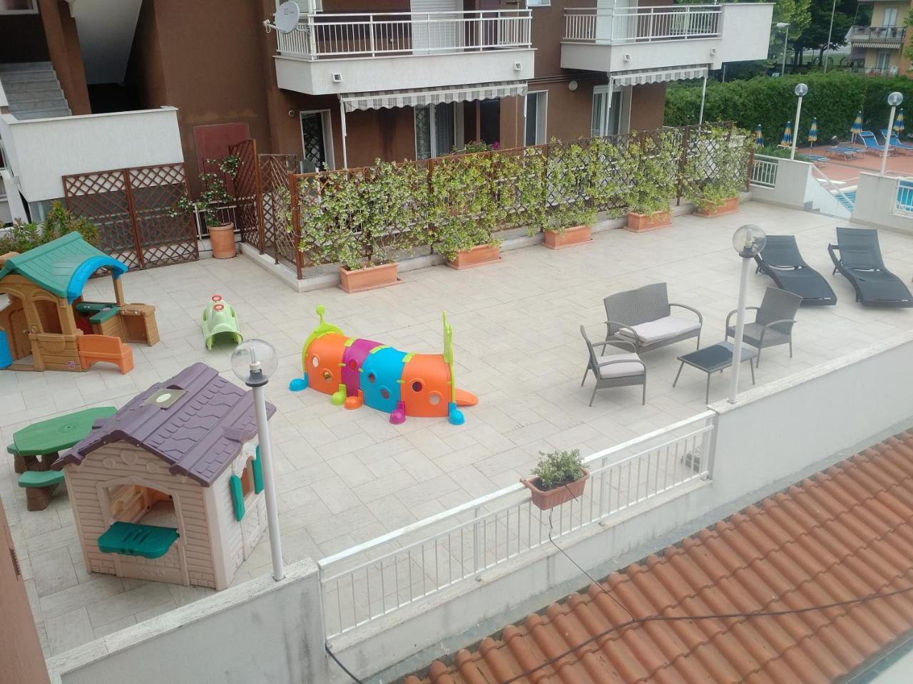 Aurora Wellness & 3*
